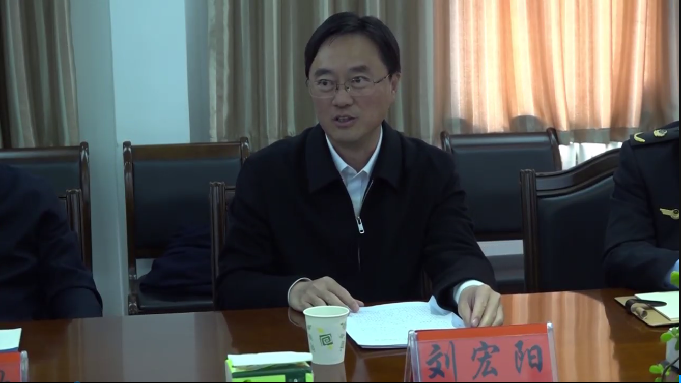 陜西省知識(shí)產(chǎn)權(quán)局局長(zhǎng)候社教來華光科技公司調(diào)研